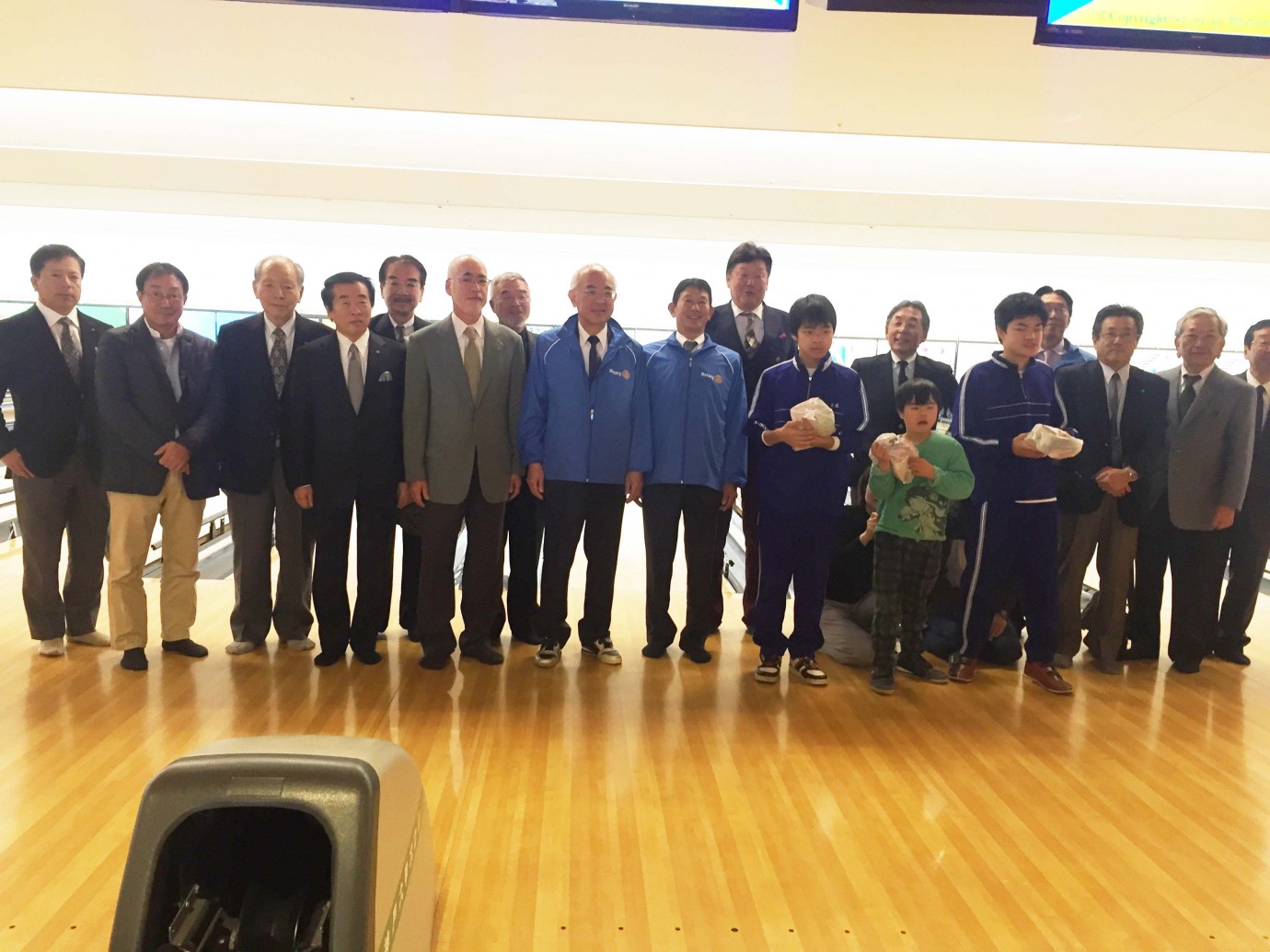 「神戸市立青陽東養護学校 招待ボウリング」開催 2015.12.11