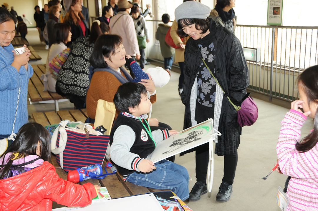 第6回神戸市立王子動物園 絵画教室(永田萌さんとの写生会)が実施されました